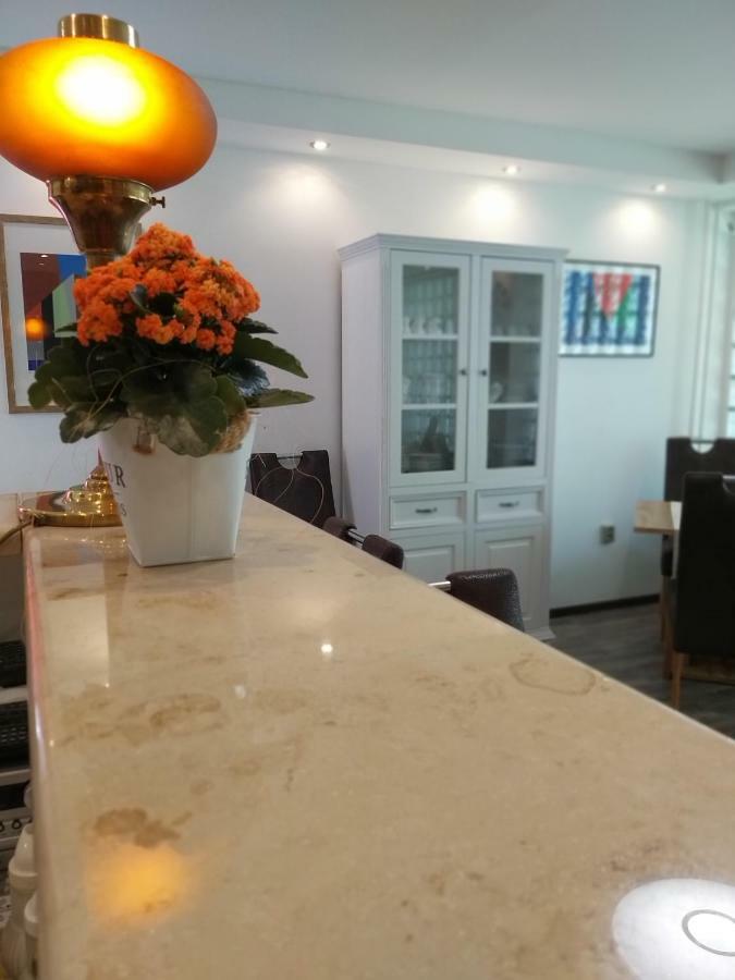 Horvath Fogado Panzio Hotel เซนเทนแดร ภายนอก รูปภาพ