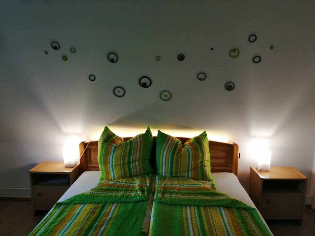 Horvath Fogado Panzio Hotel เซนเทนแดร ภายนอก รูปภาพ