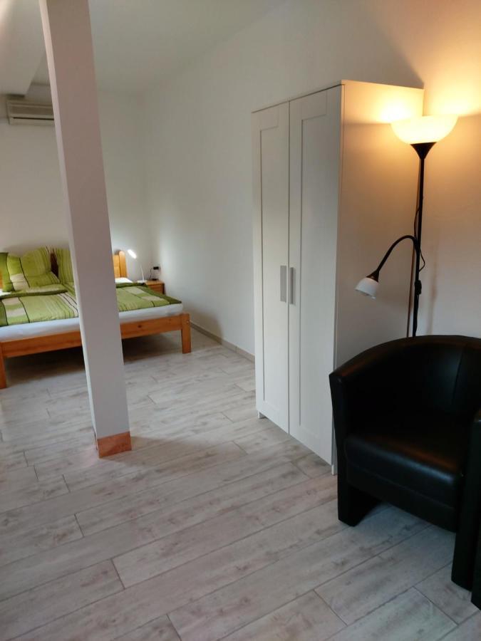 Horvath Fogado Panzio Hotel เซนเทนแดร ภายนอก รูปภาพ